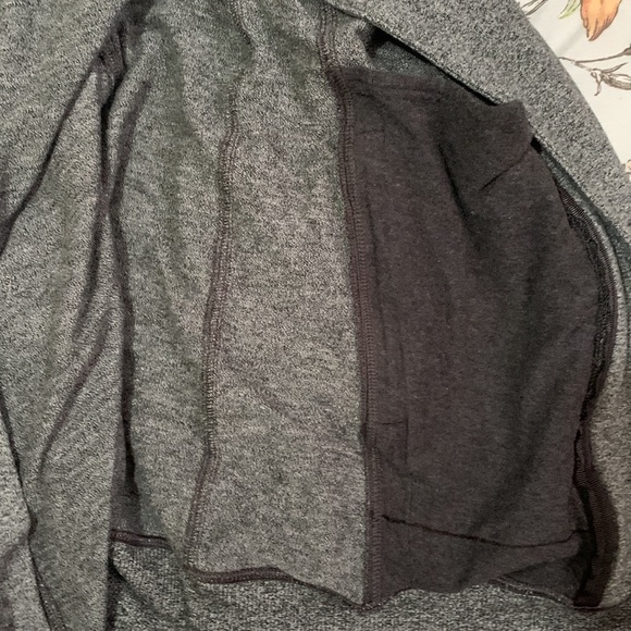 LULULEMON WRAP ZIP SWEATER - Picture 4 of 4